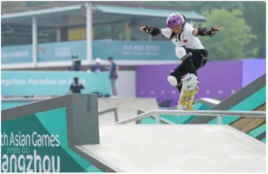 中邦最年青亚运冠军极限运动13岁崔宸曦夺滑板女子街式金牌j9九游会-真人游戏第一品牌